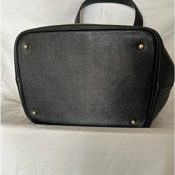 Authentic Vintage Gianni Versace blk leather bag with gold hardware - Picture 3 of 11